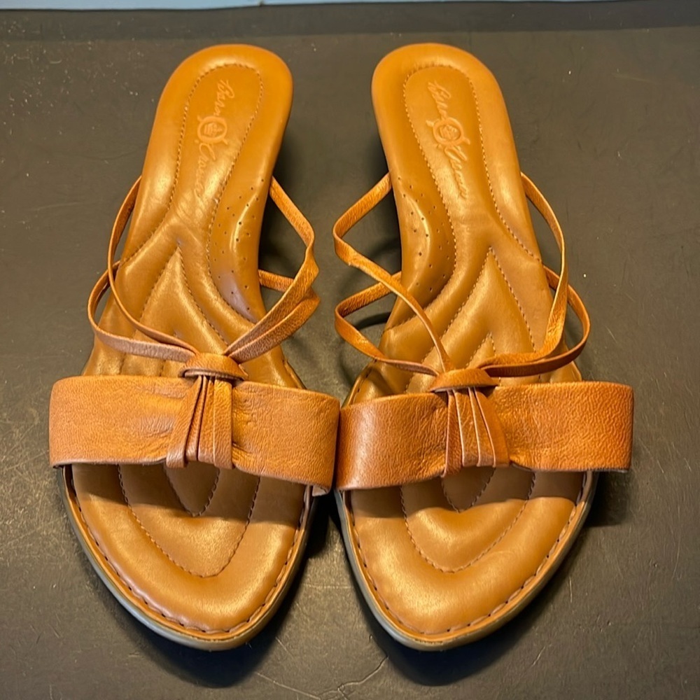 Born Crown 1” Heel Slip On Sandals. D4/A